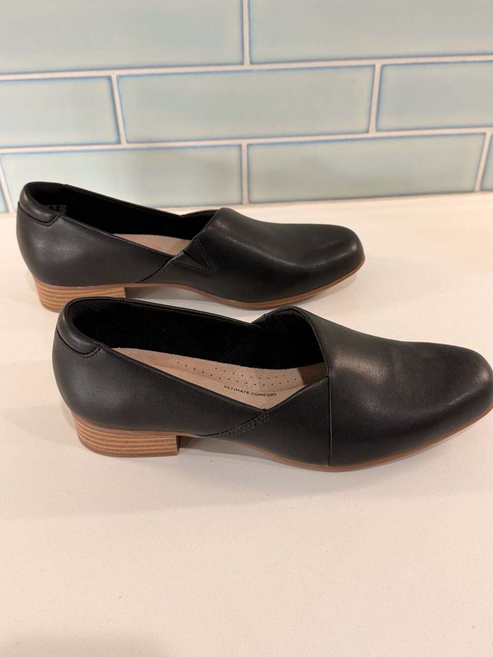 Clarks Collection Juliet Palm Women's Black Leather Slip-On Loafers size 9